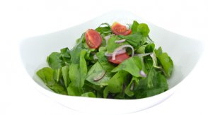 Rokalı Domates Salatası
